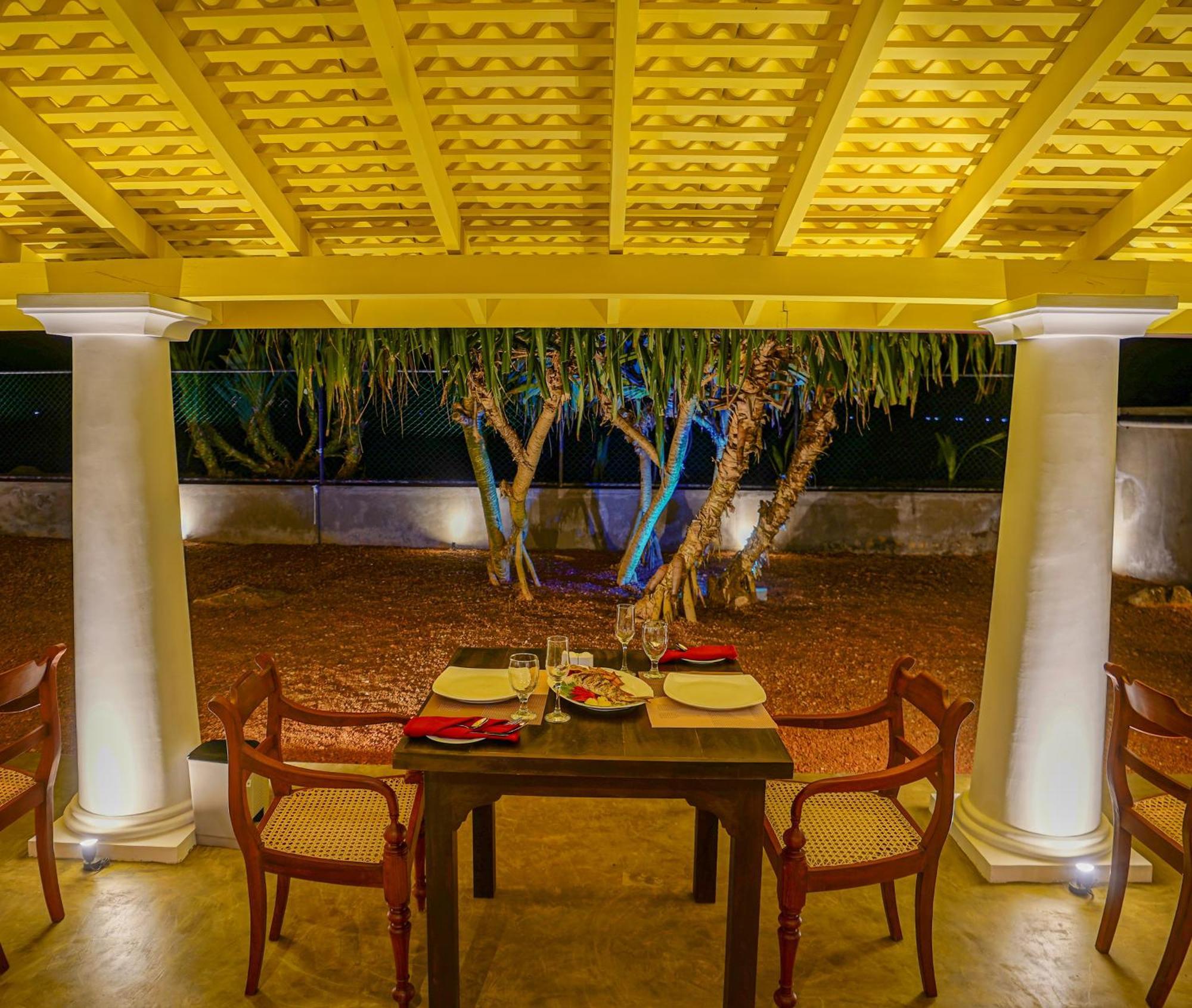 Beyond The Sea By Ceylonese Hotel Ambalangoda  Exterior photo